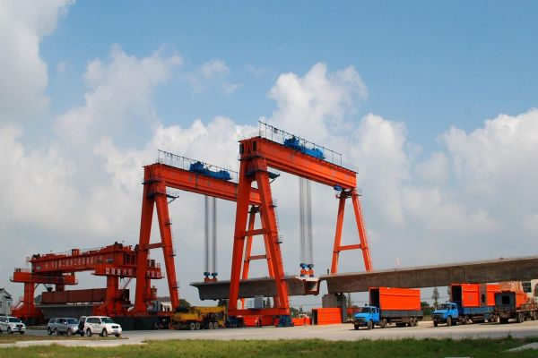 河南盛華源起重機(jī)集團(tuán) 起重設(shè)備領(lǐng)域的專業(yè)力量與品質(zhì)擔(dān)當(dāng)
